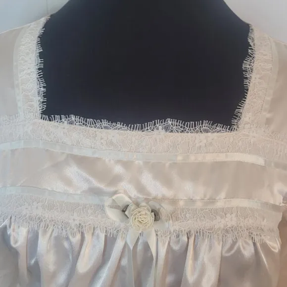 VTG Priamo Very Fitting Blush Four Poster Gown Dress Medium NWT $180 READ