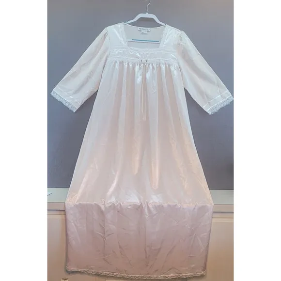 VTG Priamo Very Fitting Blush Four Poster Gown Dress Medium NWT $180 READ