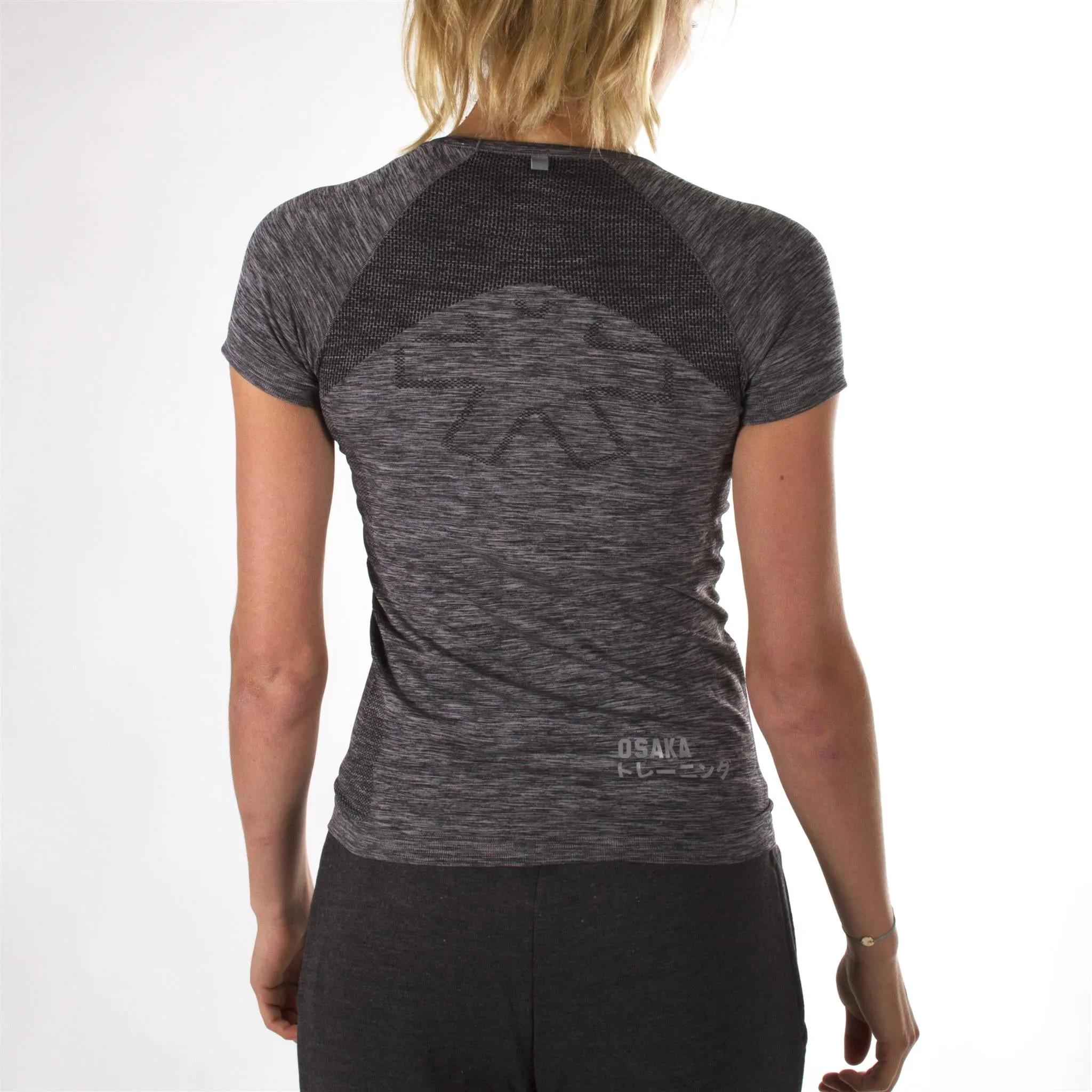 WOMEN TECH KNIT SHORT SLEEVE TEE