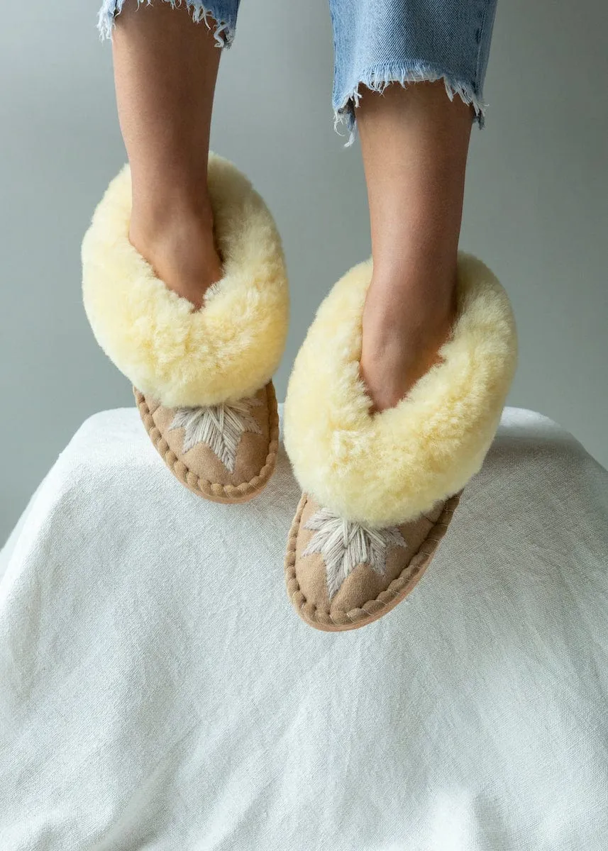 Women's Sheepskin Slippers – Oyster
